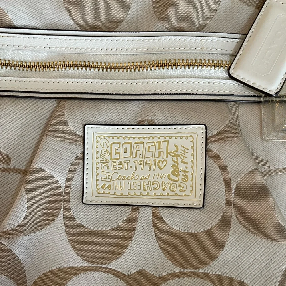 Authentic | Coach Bag | Loved ♥️ - Picture 3 of 15